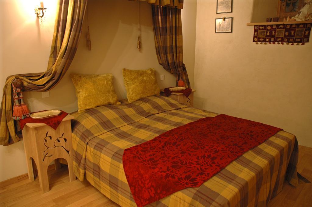 Manoir De La Branche Bed and Breakfast Maen Roch Εξωτερικό φωτογραφία