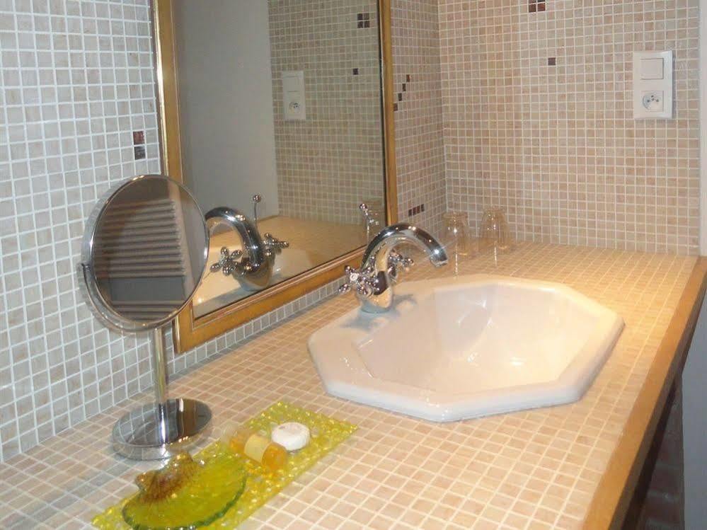 Manoir De La Branche Bed and Breakfast Maen Roch Εξωτερικό φωτογραφία